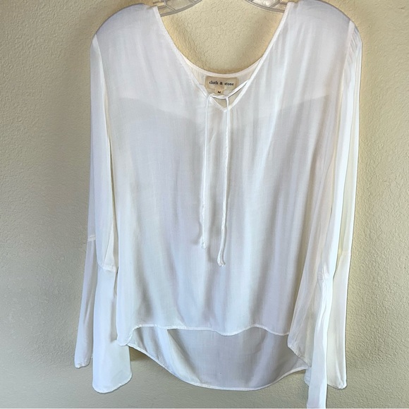 Cloth & Stone Women’s Ivory Bell Sleeve Keyhole Tie Top. Sz M - Picture 10 of 10